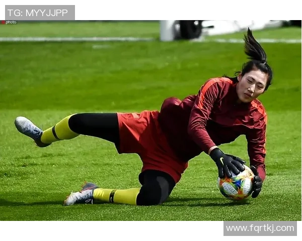 中国女足迎战意大利女足全力争胜展现实力与风采 中国女足迎战意大利女足全力争胜展现实力与风采