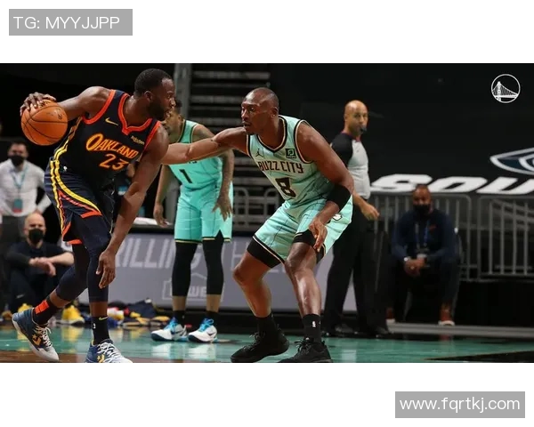 勇士与黄蜂激战全场回放精彩瞬间回顾与赛后分析