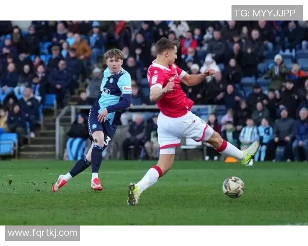 北安普顿迎战威科姆展现实力之战双方争夺关键积分的精彩对决